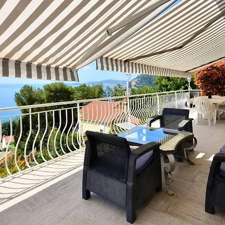 Piscine Bord De A 500m De La Villa Èze