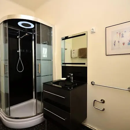 Piscine Bord De A 500m De La 빌라 *