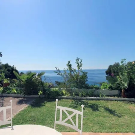 Piscine Bord De A 500m De La 빌라 에즈