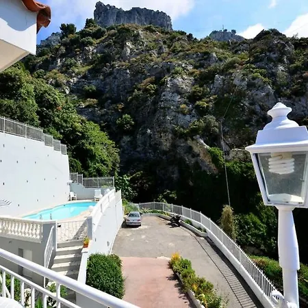 Villa Piscine Bord De A 500m De La *