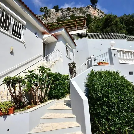 Villa Piscine Bord De A 500m De La *